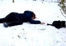 vecteezy_a-man-falls-in-the-snow-the-man-slipped-and-was-injured_37150701