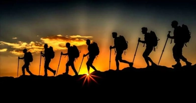 vecteezy_ai-generated-silhouette-of-hikers-trekking-in-mountains_36777838