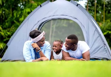 vecteezy_cheerful-african-american-family-enjoying-in-the-park_6774262