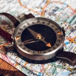 vecteezy_map-with-compass_3125011z