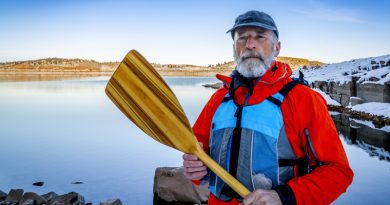 How To Hold A Canoe Paddle