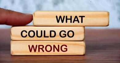 vecteezy_what-could-go-wrong-text-on-wooden-blocks-with-blurred_9948163