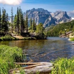 vecteezy_landscape-of-dream-lake-in-rocky-mountain-national-park-in_21853713