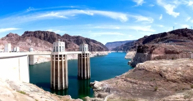 vecteezy_reservoir-of-the-hoover-dam-in-nevada_35207838