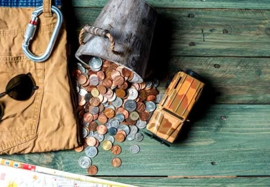 vecteezy_summer-traveling-stuff_45554228