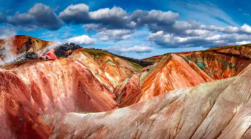 Cover - vecteezy_beautiful-panoramic-icelandic-landscape-of-colorful-rainbow_5709263