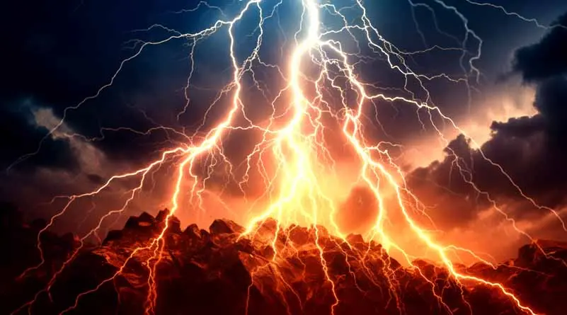 vecteezy_lightning-bolts-or-strikes-natural-disaster_26189118